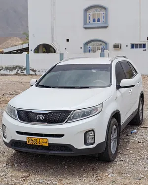 Used Kia Sorento in Al Dakhiliya