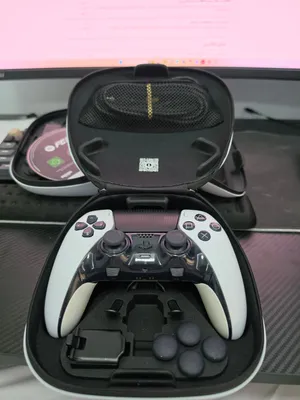 للبيع: يد PS5 DualSense Edge أصلية مع الكيس والإكسسوارات ب550 درهم