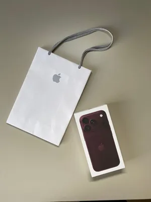 iPhone 18 pro burgundy 256GB E-sim only (unlocked) with apple bag
