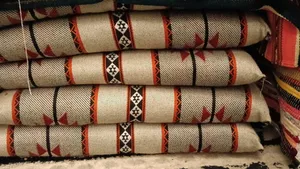 Majlis cushion size is 40×60