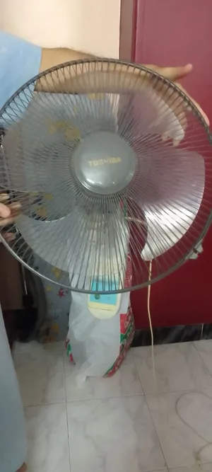 مروحة توشيبا حائطي