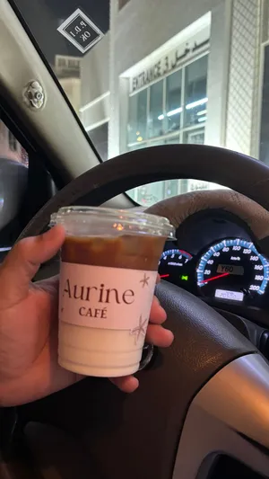 بوث كوفي للبيع **بكامل محتوياته ومعداته**، جاهز للتشغيل، ويشمل: