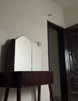 طاولة كونسول مع مرايه