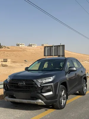 تويوتا راف فور كل كامل مع فتحه وارد مركزيه