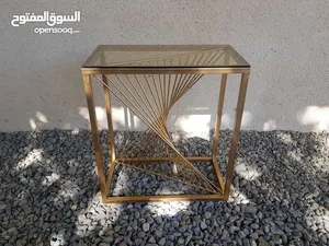 طاولات وستاندات