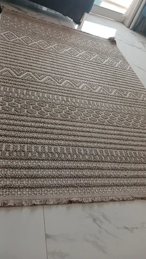 سجادة تركي شبه جديد مقاس 150 ب200  بحالة ممتازة