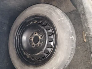 جنط حديد 15 خمس براغي مع فرده كوشوك للبيع ( حبة وحدة فقط)