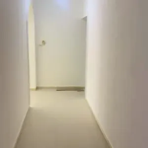 شقه للإيجار للموظفين بشرط إثبات عمل وحسن السلوك كامل التفاصيل بالإعلان والاتصال على الرقم الموجود