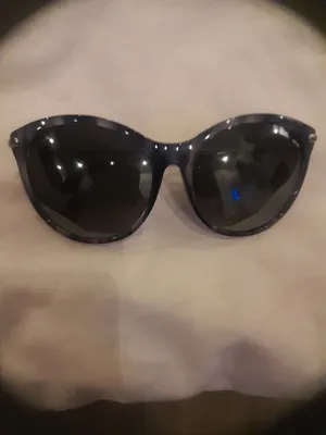 Gucci Butterfly Sunshades 340 dinar original price