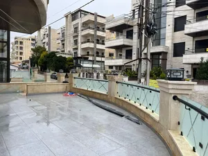 شقة مميزة وحديثة البناء للبيع في الغباشية / طريق المطار