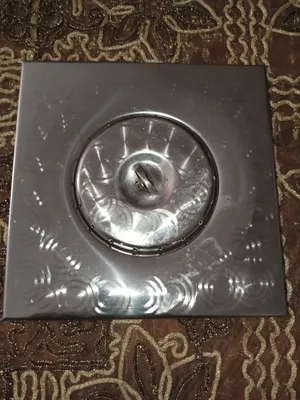 مصفاه لارضية للحمام بالغطاء