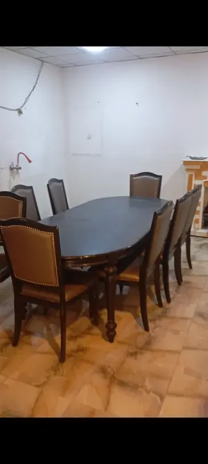ميز طعام و8كراسي صاج الاصلي مع معرض بلازمه مع طبلات