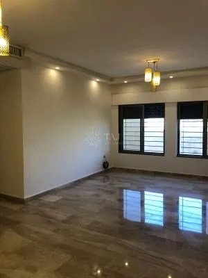 شقة مميزة للبيع في عبدون
