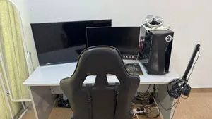 للبيع بي سي سيت اب كامل بحالة ممتازة