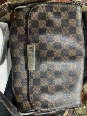 شنته louls vuitton الاصليه سعر حرق