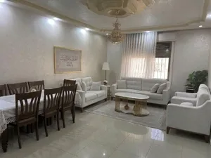 شقة غربيه طابق ثاني على شارعين في طبربور للبيع