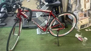 دراجة للسباقات كالجديدة phoenix Road Bike 7 سرعات تعمل بشكل مثالي جداً