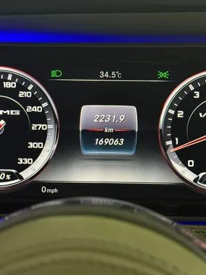 مرسيدس S63 2015