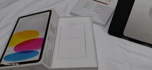 iPad الجيل العاشر 64GB أبيض - شبه جديد مع كامل الملحقات