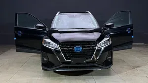 2025 Nissan Kicks Play SV