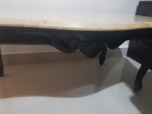 طاولة وسط وطربيزتين