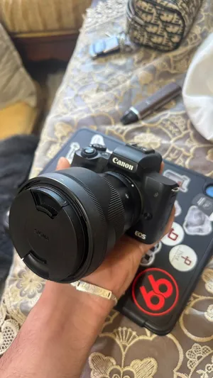كاميرا Canon EOS M50 Mark II شبه جديدة للبيع + Sigma