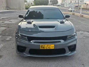 دودج تشارجر SXT اسمنتي 2017 6 سلندر بحالة ممتازة