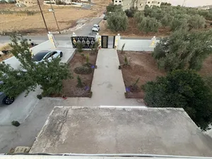 450 m2 More than 6 bedrooms Townhouse for Sale in Irbid Al Husn