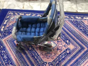 عربة اطفال
