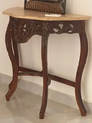 طاولة مدخل رخام