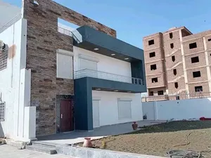 فيلا جميلة جدا للبيع بكافوري الراقية