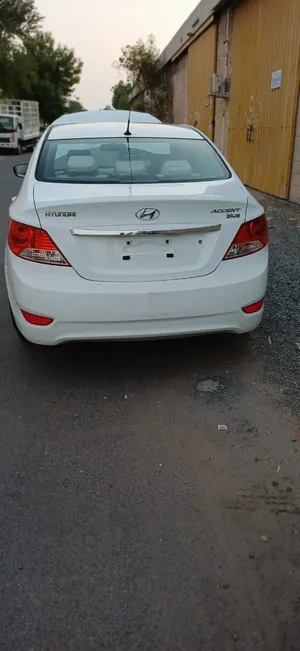 للبيع هيونداى اكسنت2012 خليجى