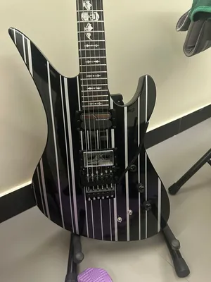 Shecter Synyster Custom S FR Guitar