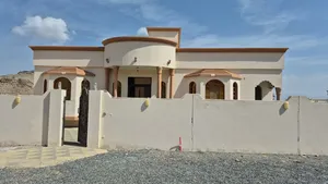 للبيع منزل سكنى مفروش فى ثميد