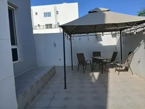 للبيع و للإيجار فيلا راقية في مرتفعات الأنصب