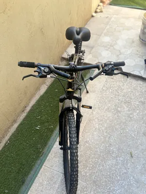 للبيع دراجة هوائية رائعة ومريحة جدا