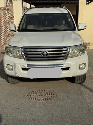 Used Toyota Land Cruiser in Muscat