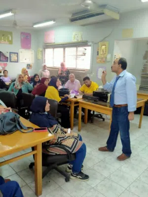 An Expert instructor of English