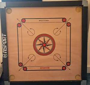 لوحة كارم (carrom Board) للبيع