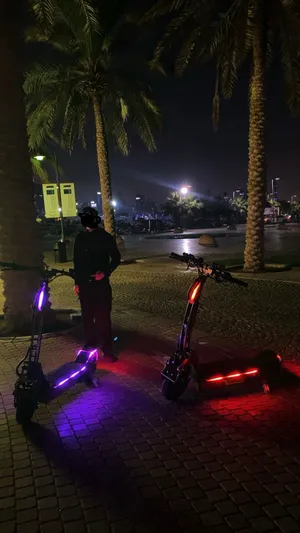 اسكوتر WEPED الوحيدين بالخليج كله لللبيع كنت شاريه ب 1650 و الحين ببيعها ب 1200 و جاري لتفاوض