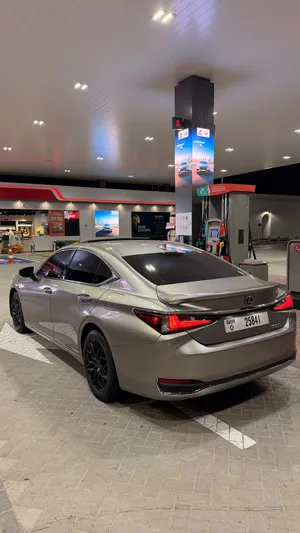 لكزس. Es300