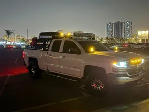 شيفرولية سيلفرادو 2018v8 5.3