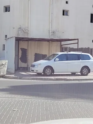 كيا سيراتو للافراد و كرنفال للأشخاص واغراض