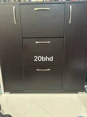 Show cabinet brown colour new