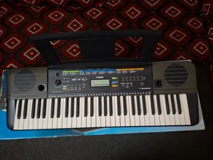 Yamaha Keyboard Piano – PSR-E253