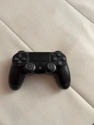 يد تحكم بلايستيشن 4 (PS4