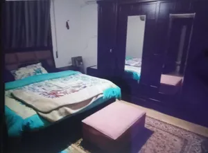 شقة مفروشة بالكامل 135 متر - 3 غرف نوم - طابق أول مع كراج خاص (2 بالمصعد) واجهة جنوبية شرقية مشمسة