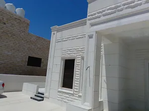 بيت للبيع في البيضاء – 200م على أرض 501م – 4 واجهات