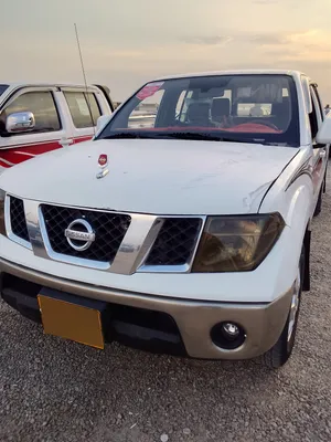 للبيع نيسان نيفارة مديل 14مكفول اربيل مكفول من ضربه وصبغ وجاهزه للاخر