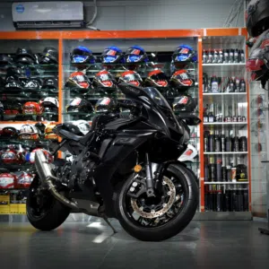 Yamaha R1 Model 2022